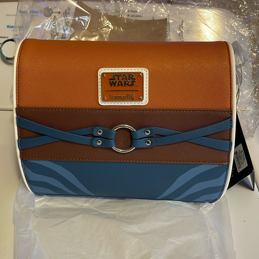 SDCC Loungefly 2022 Star Wars Clone Wars Exclusive Ashoka Tano Crossbody Bag